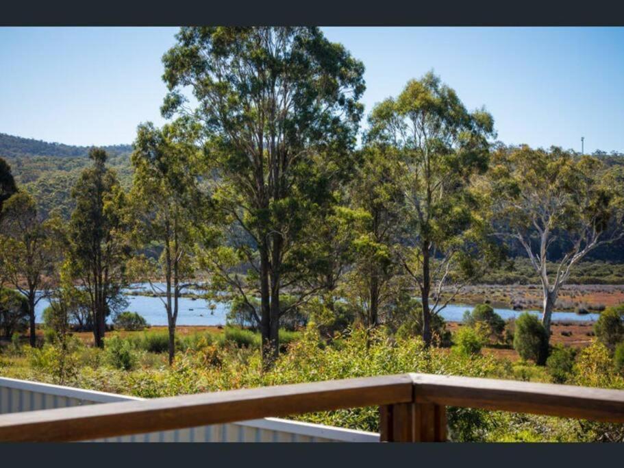 Top Of The Lake Holiday Units Merimbula Esterno foto