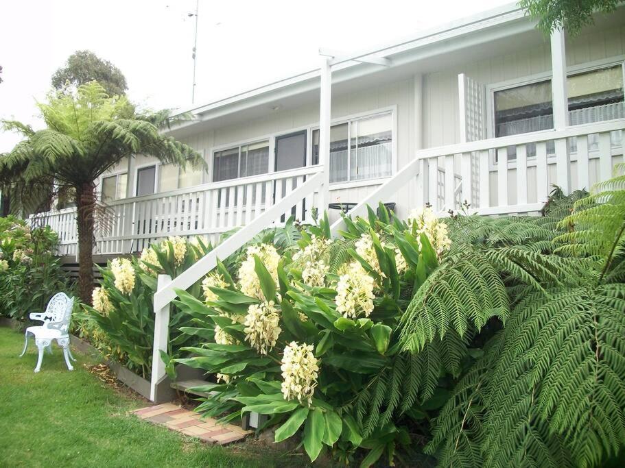 Top Of The Lake Holiday Units Merimbula Esterno foto